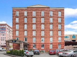 Days Inn by Wyndham Long Island City