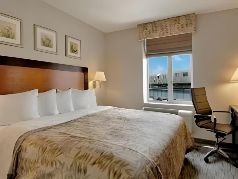 Days Inn by Wyndham Long Island City Image 11
