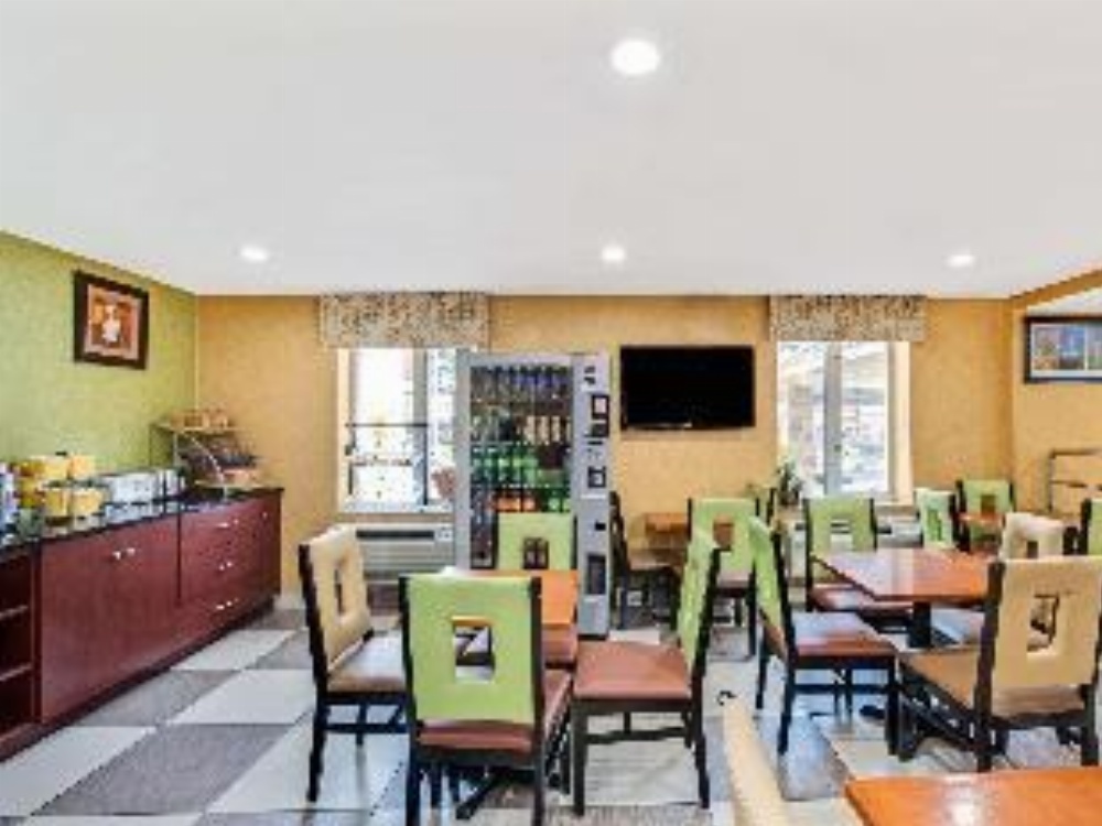 Days Inn by Wyndham Long Island City Main image