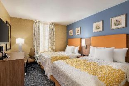 Days Inn by Wyndham Long Island City image 23